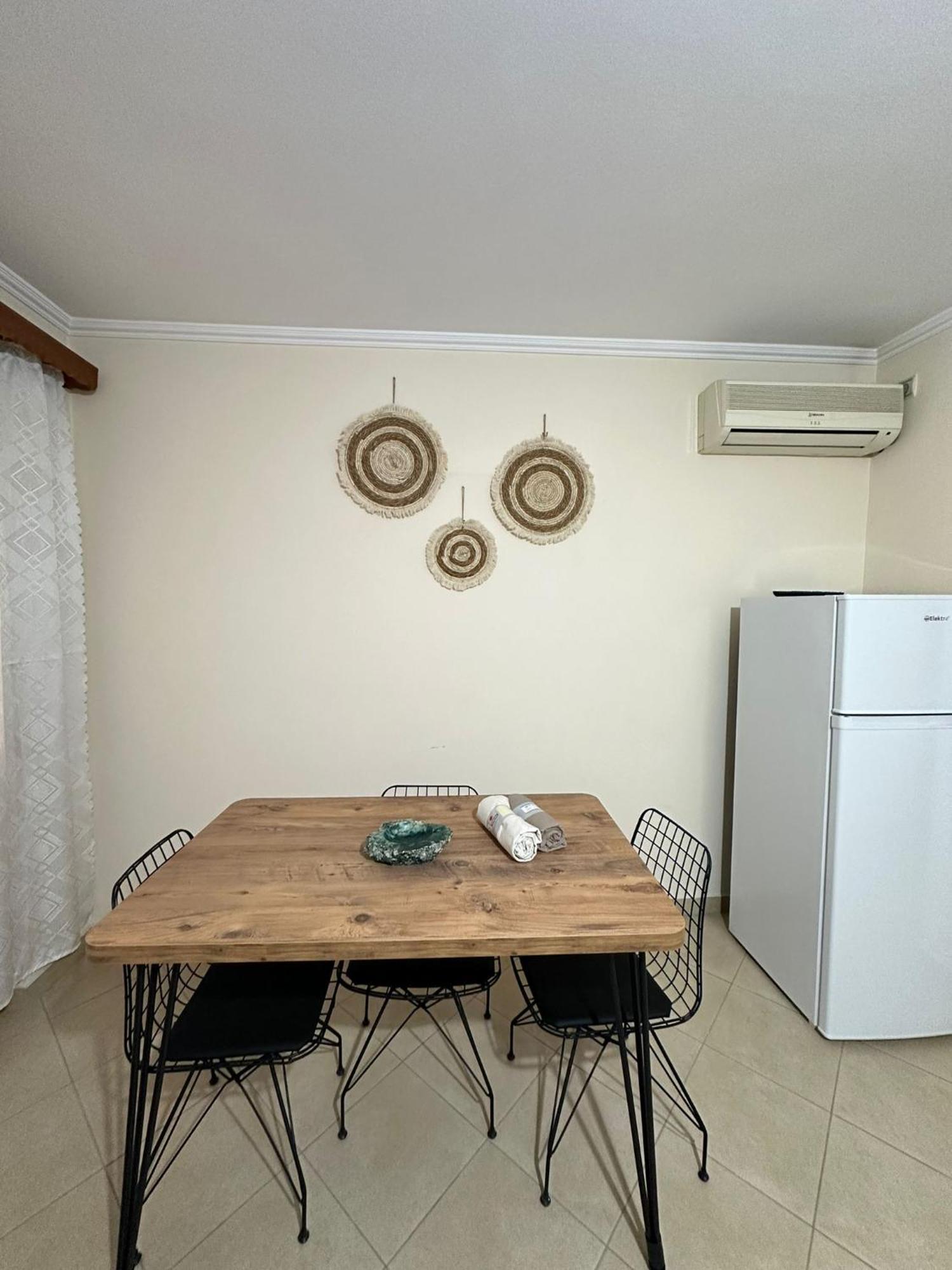 Appartement Boho Coastal Retreat à Saranda Extérieur photo